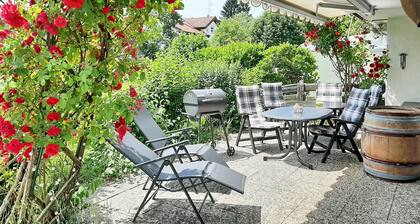 Ferienhaus fĂŒr 8 Personen, 190 qm, 4 SchlafrĂ€umen, 2 BĂ€der, Terrasse und Garten