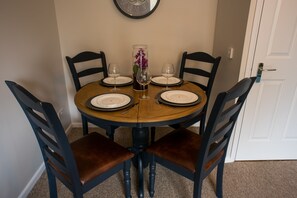 Dining - Cosy, dog friendly house in Bourton-on-the-Water (Bourton-on-the-Water)