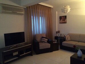 92-cm Smart TV with satellite channels, TV - King Cleodora Residence (Serik)