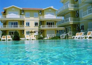 Piscine extérieure