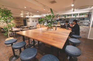 Bar (in der Unterkunft)