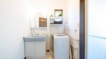 免費梳洗用品、風筒、提供毛巾