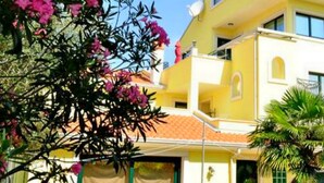 Exterior - Apartments Maela, (16149), Rovinj, hr (Rovinj)