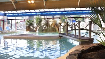 Piscina coperta, piscina all'aperto