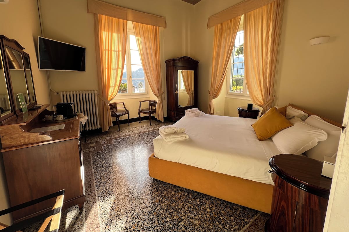 Premium bedding, memory-foam beds, minibar, in-room safe