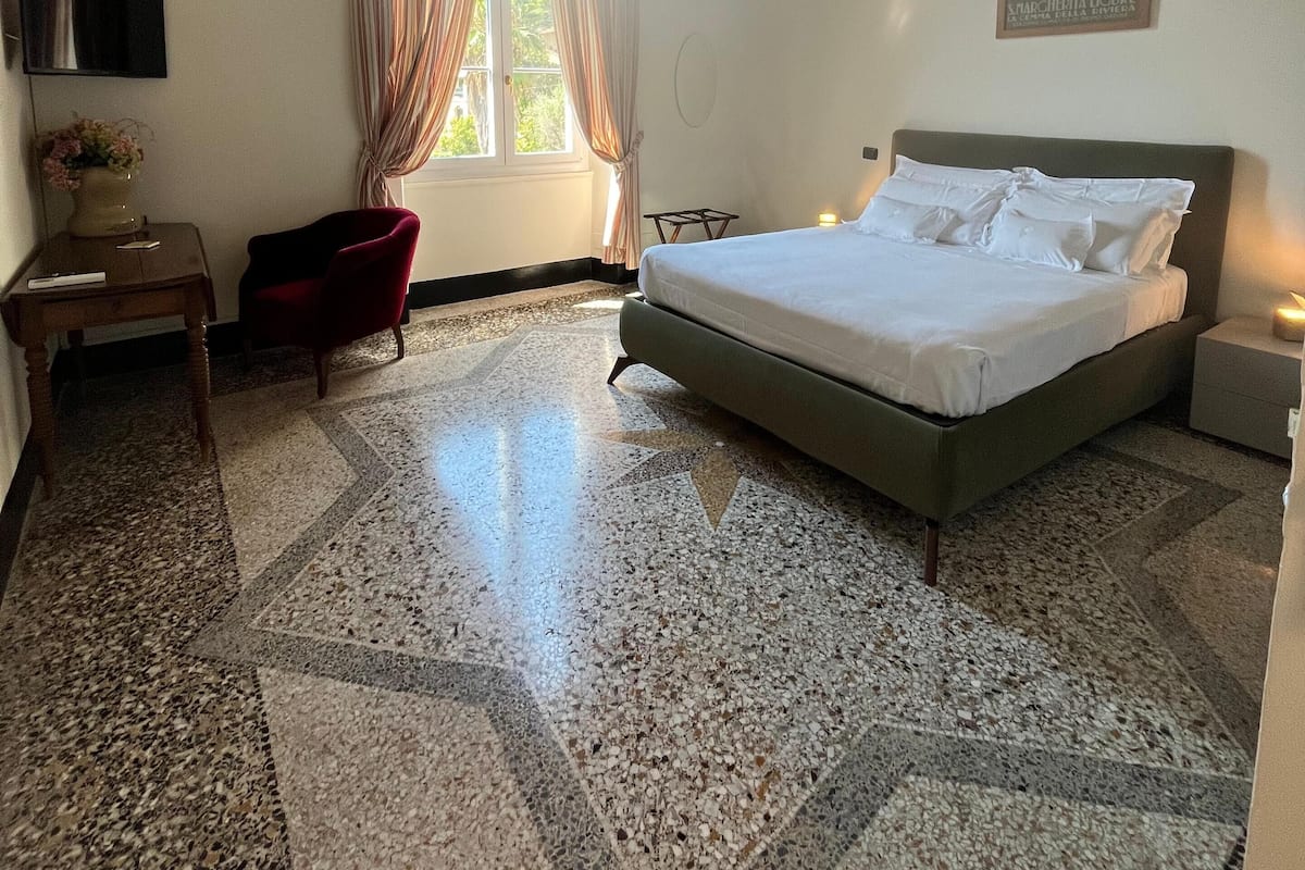 Superior Room, 1 Bedroom, Partial Sea View, Tower | 1 bedroom, premium bedding, memory foam beds, minibar
