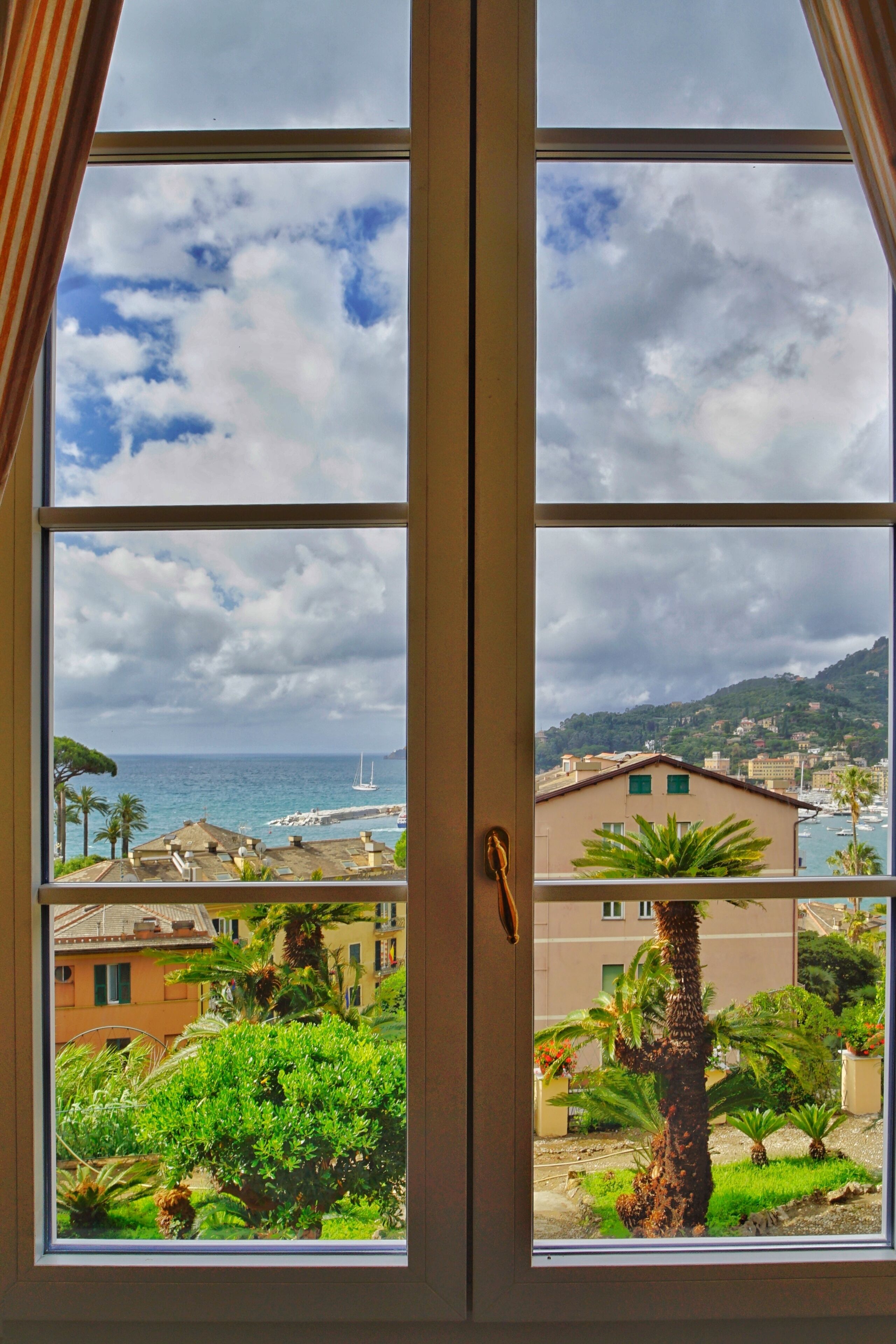 Junior Suite, 1 King Bed, Non Smoking, Sea View | Premium bedding, memory foam beds, minibar, in-room safe