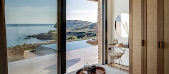 Seafront Villa - 2 Storey Villa 50 m from the beach
