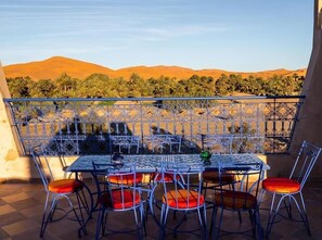 Terrace/patio - Riad Les Jardins De Merzouga (Taouz)