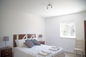 2 soverom, strykejern/-brett, wi-fi (inkludert) og sengetøy