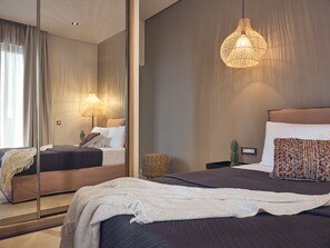 2 Schlafzimmer, Zimmersafe, Schreibtisch, Bügeleisen/Bügelbrett