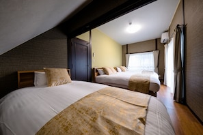 4 bedrooms, desk, iron/ironing board, free WiFi