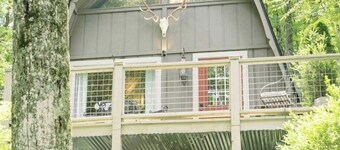 Live-in Art Gallery in Downtown Highlands / Walk to Main Street / Mountain Views