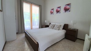 4 bedrooms, WiFi, bed sheets, wheelchair access - Charming house in the domain of Chateau de Barbet with swimming pool - 8 pers (Lombez)