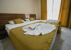 Individually decorated, blackout curtains, free WiFi, bed sheets