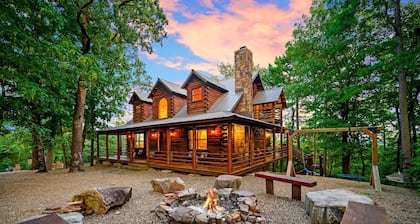 Big Sky Mountain Lodge-Spectacular Views-Hot Tub\GameRoom\Play-Set\Hike To River