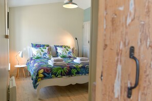 3 bedrooms, iron/ironing board, WiFi