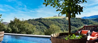 Spacious URSUYA studio with mountain views, spa & pool access