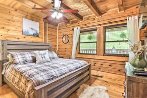 2 makuuhuonetta, silitysrauta/-lauta, vauvan matkasänky, Wi-Fi