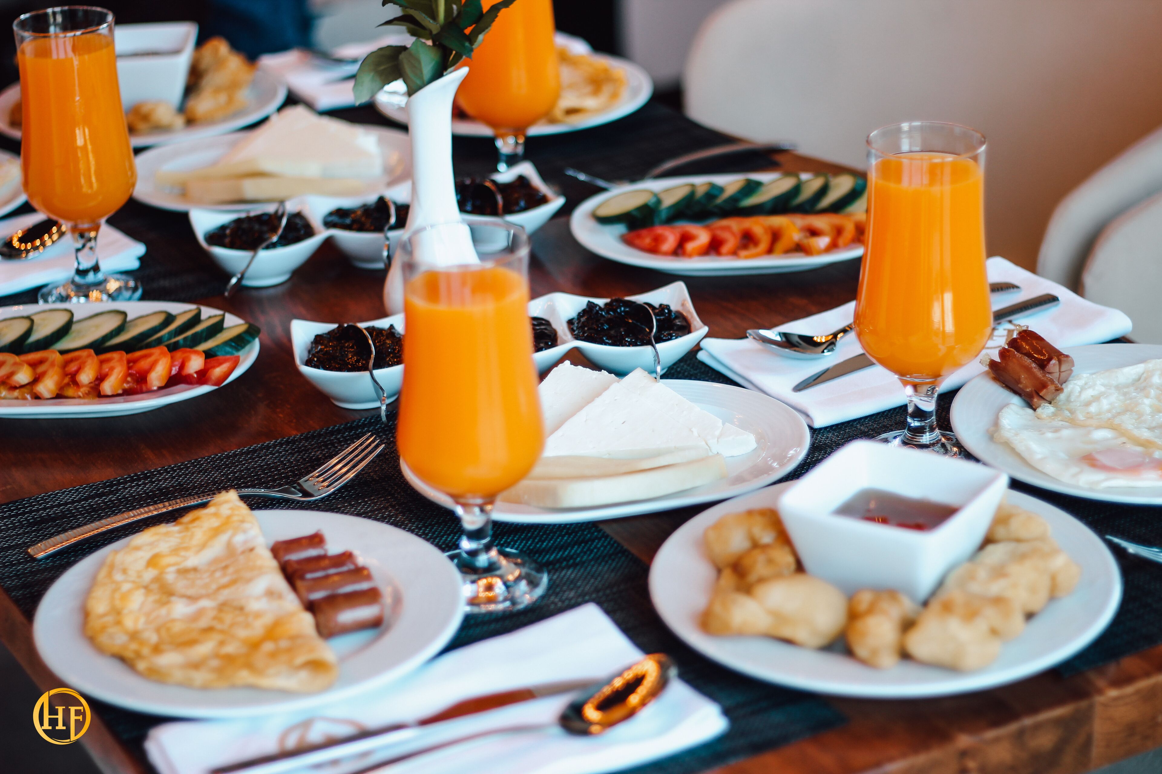 free daily full breakfast