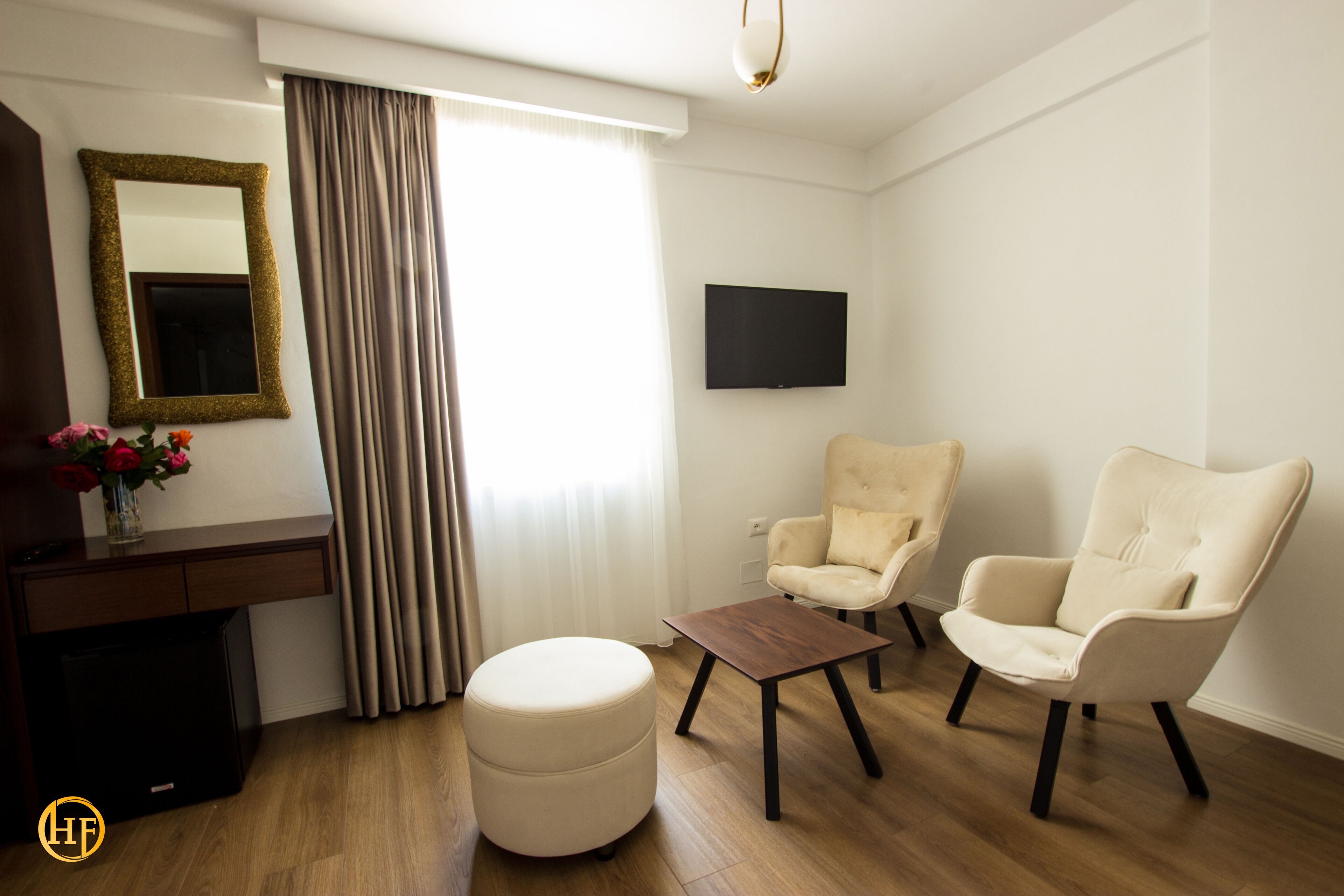 grand double or twin room | in-room safe, desk, free wifi, bed sheets