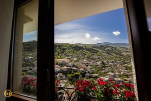 Grand Double or Twin Room | In-room safe, desk, free WiFi, bed sheets