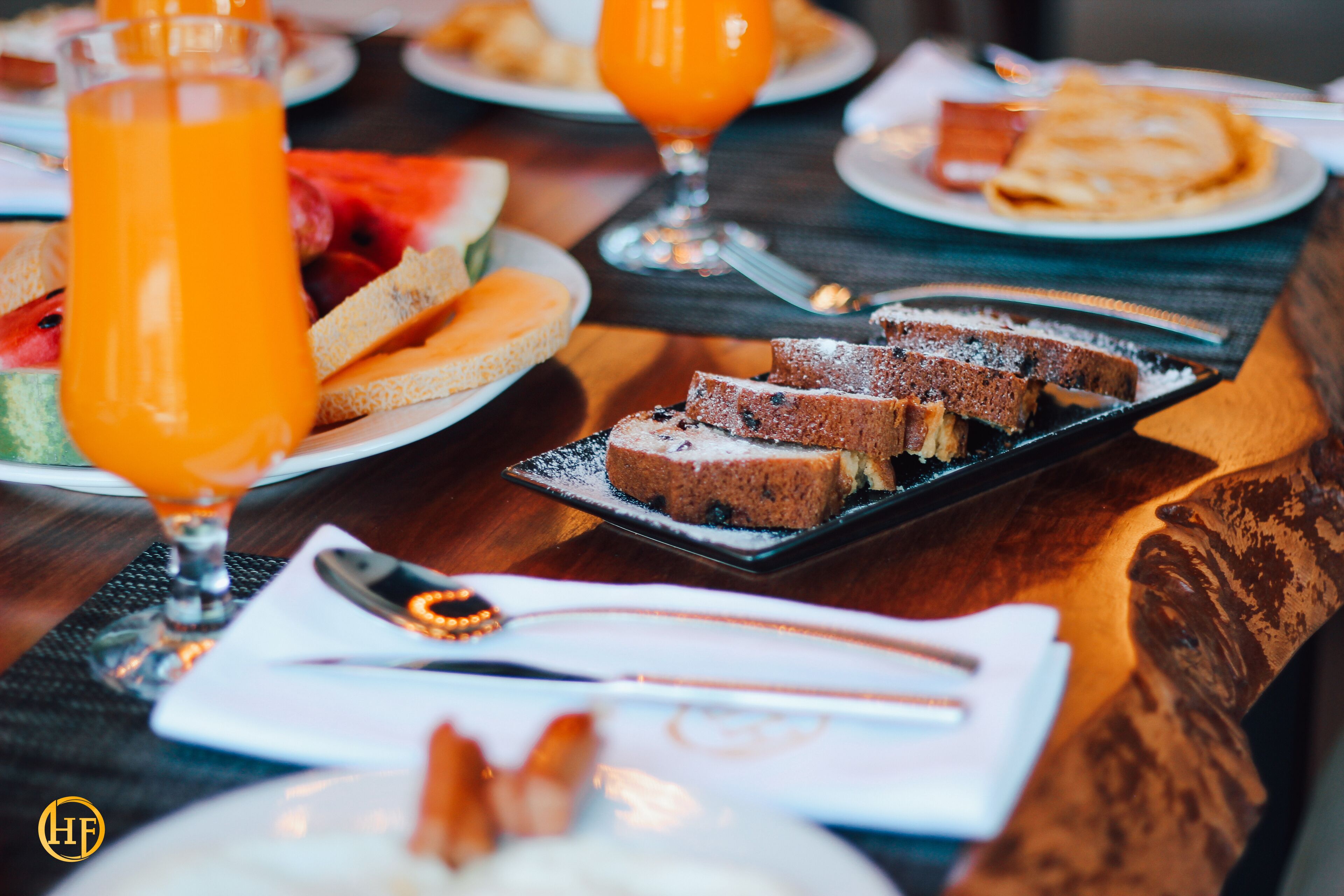 free daily full breakfast