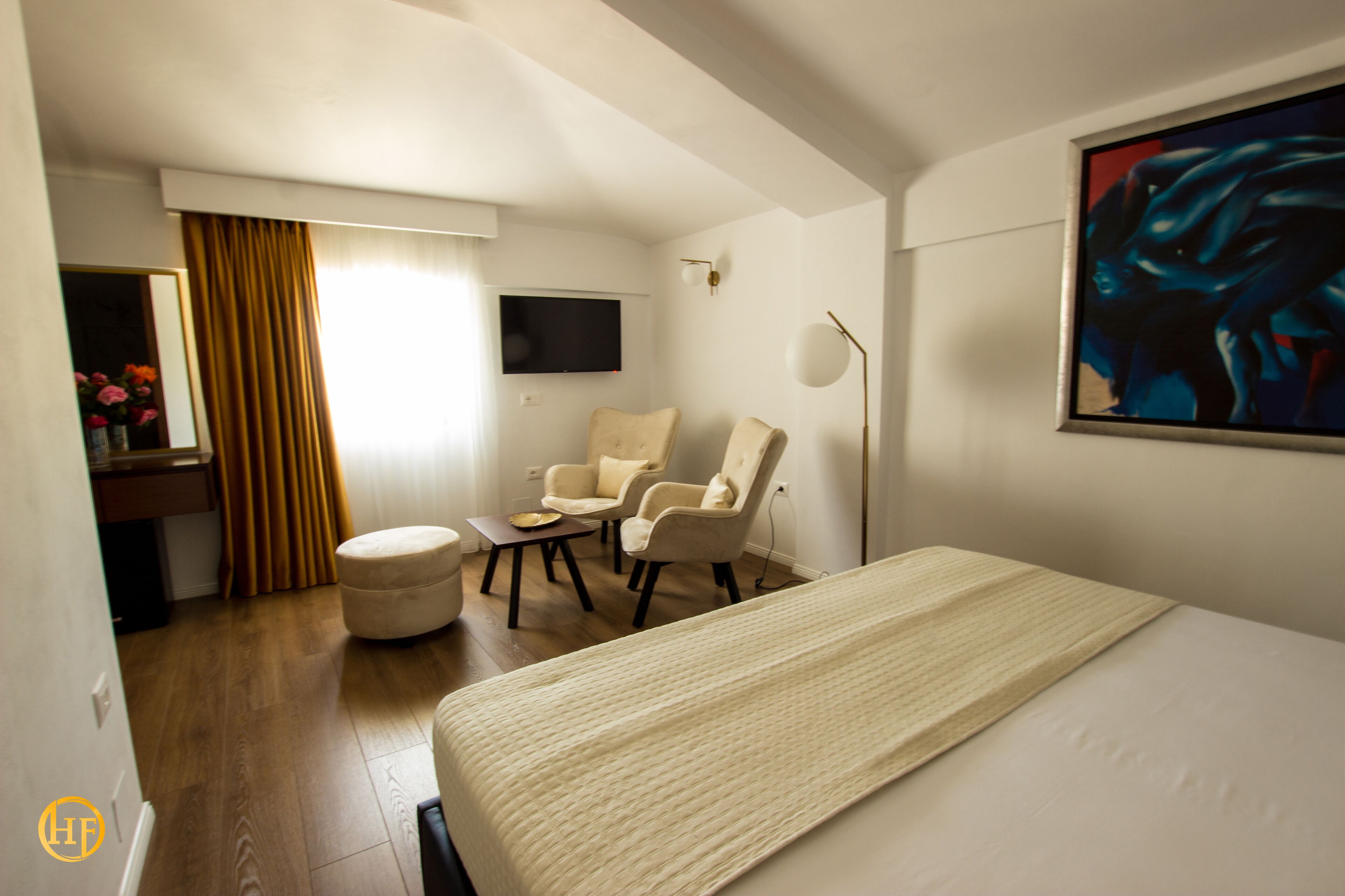 in-room safe, desk, free wifi, bed sheets