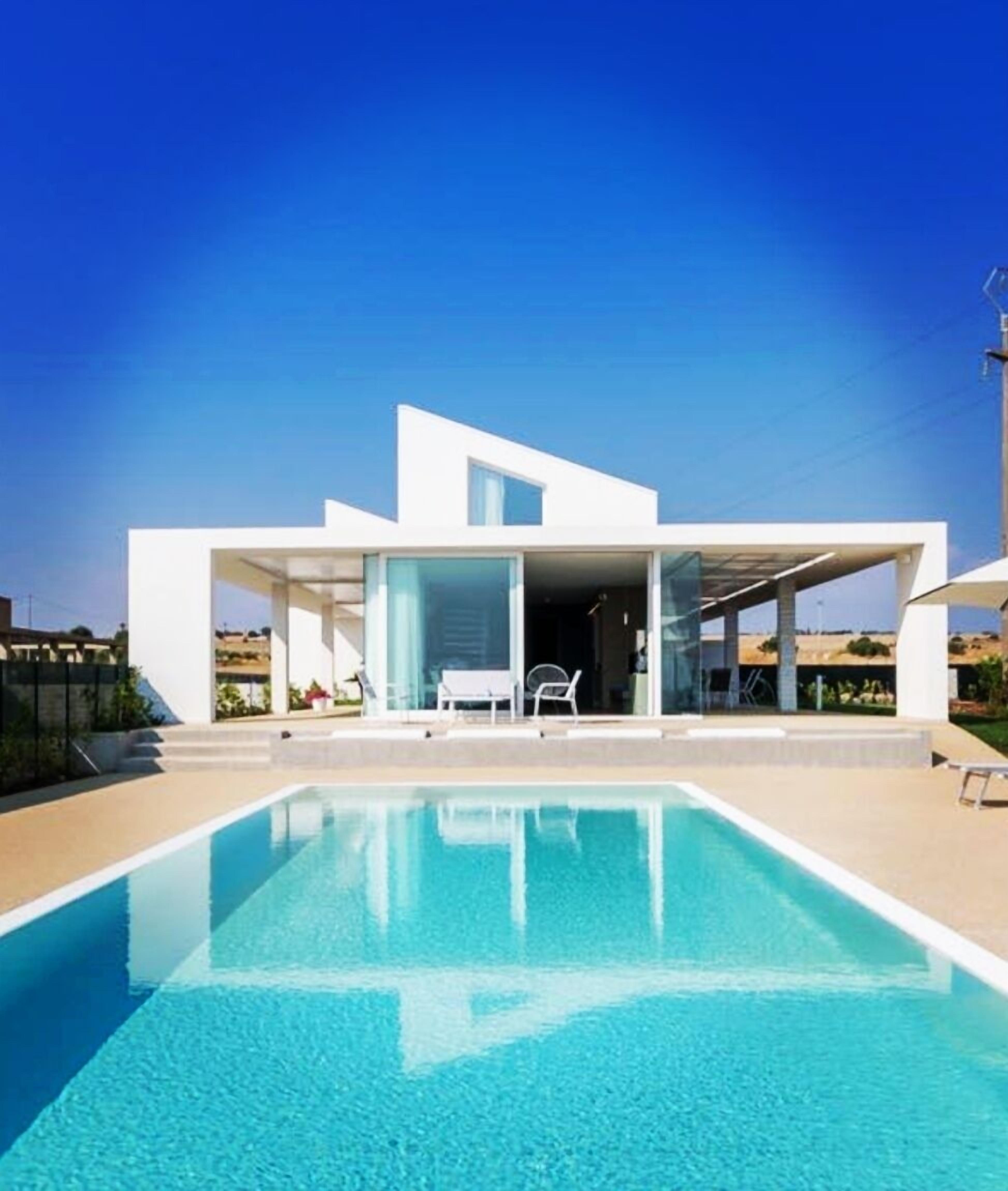 حمّام سباحة خارجي