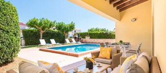 Villa Libra, 350 mts del mar - piscina privada