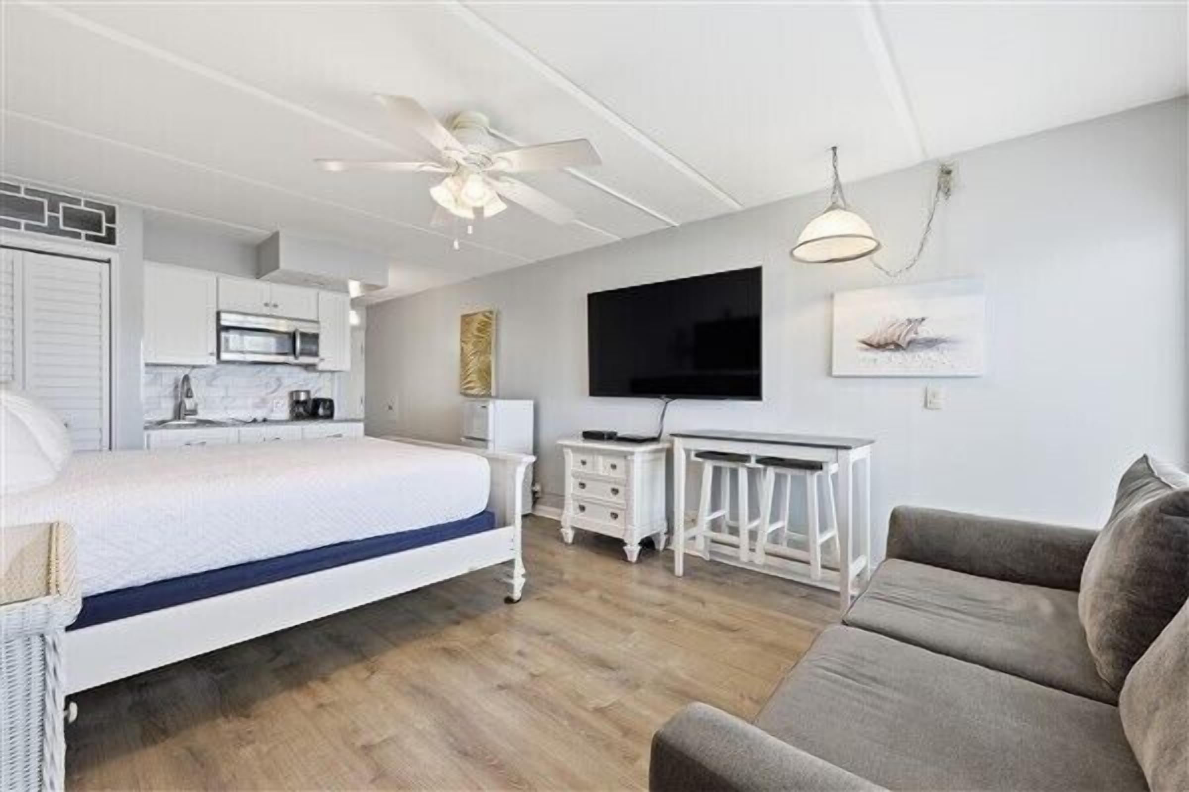 アイロン / アイロン台、WiFi (無料)、ベッドシーツ