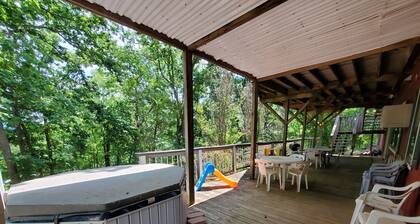 Hog Heaven-Lower Level of Private Home- Lakefront