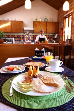 Gratis komplett frukost varje dag 