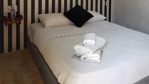 Unclassified image, 5 of 42, button - Hotel Seyba Bakalar (Bacalar)