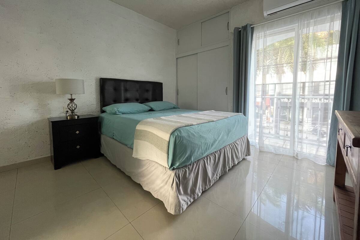 Suite familiar, 1 cama de matrimonio con sofá cama, no fumadores, baño privado | Wifi gratis