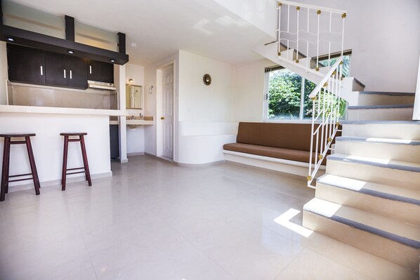 Departamento familiar, 1 habitación, vista al jardín | Servicios de la habitación