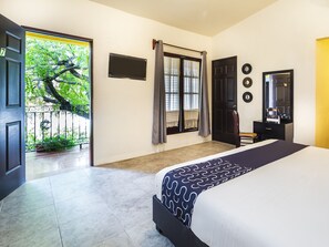 Deluxe tweepersoonskamer | Een bureau, gratis wifi, beddengoed