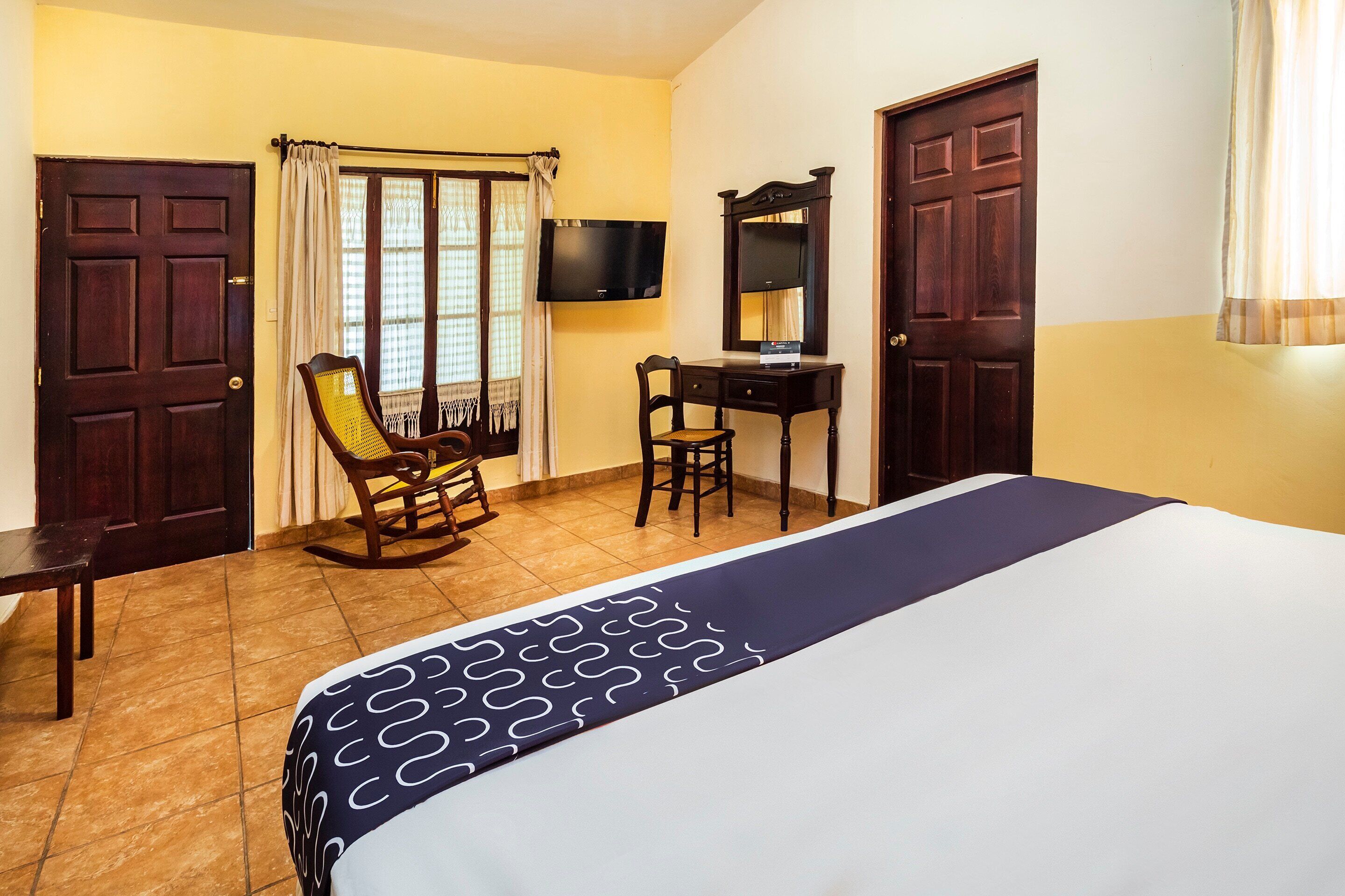 superior room (1 king bed) | desk, free wifi, bed sheets