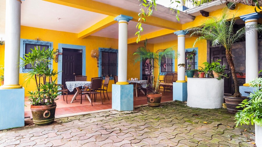 Hostal El Patio