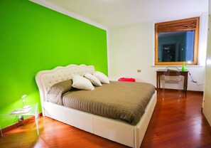 4 Schlafzimmer, Bügeleisen/Bügelbrett, WLAN, Bettwäsche