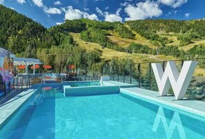 A heated pool - Aspen Core Luxe Getaway with Gondola Views (Aspen)