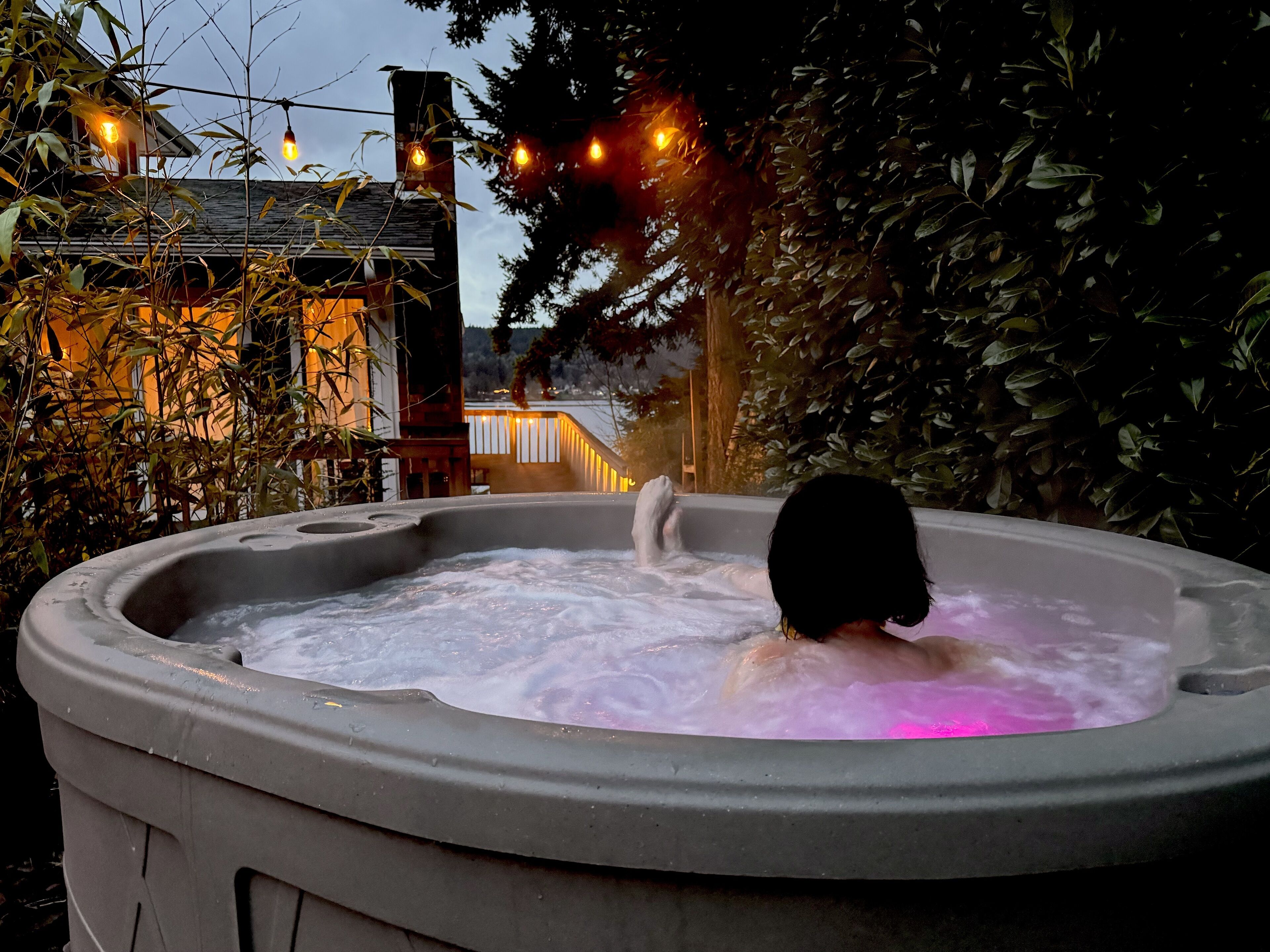 Outdoor spa tub