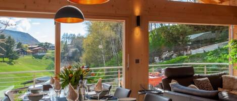 تناول الطعام