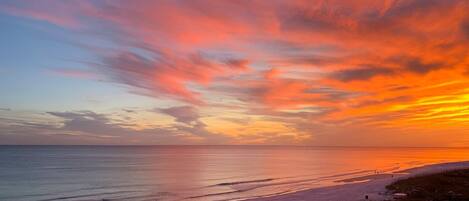 Una spiaggia nelle vicinanze