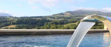 Piscine extérieure, piscine chauffée