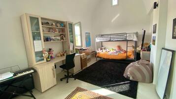 3 chambres, fer et planche Ă  repasser, Wi-Fi, draps fournis