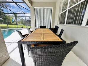 Outdoor dining