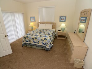 4 bedrooms, iron/ironing board, WiFi, bed sheets