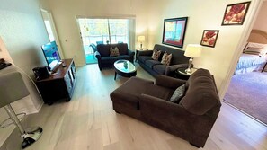 5 bedrooms, iron/ironing board, WiFi, bed sheets