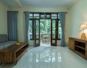 Deluxe Double Room | Terrace/patio